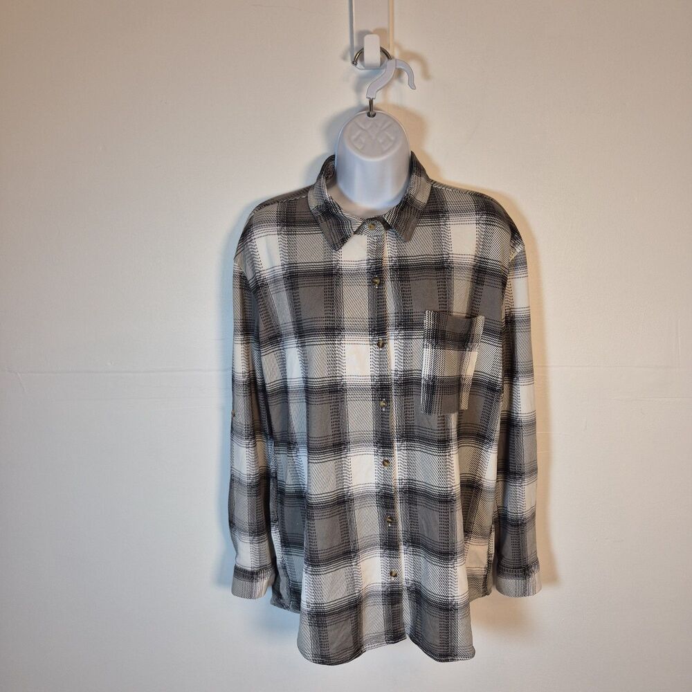 Eden & Olivia Womens Hi Low Flannel Shirt Size M Cream & Gray Plaid Button Up